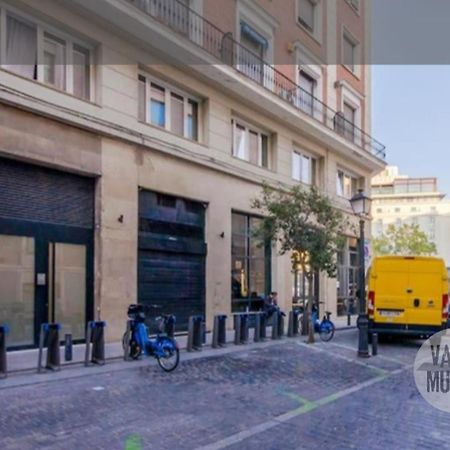 Cozy Y Centrico Apt Para 6Pax En Plaza Del Carmen E2 Madrid Exterior photo
