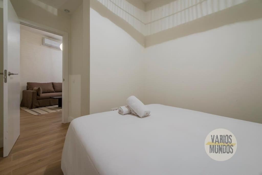 Cozy Y Centrico Apt Para 6Pax En Plaza Del Carmen E2 Madrid Exterior photo