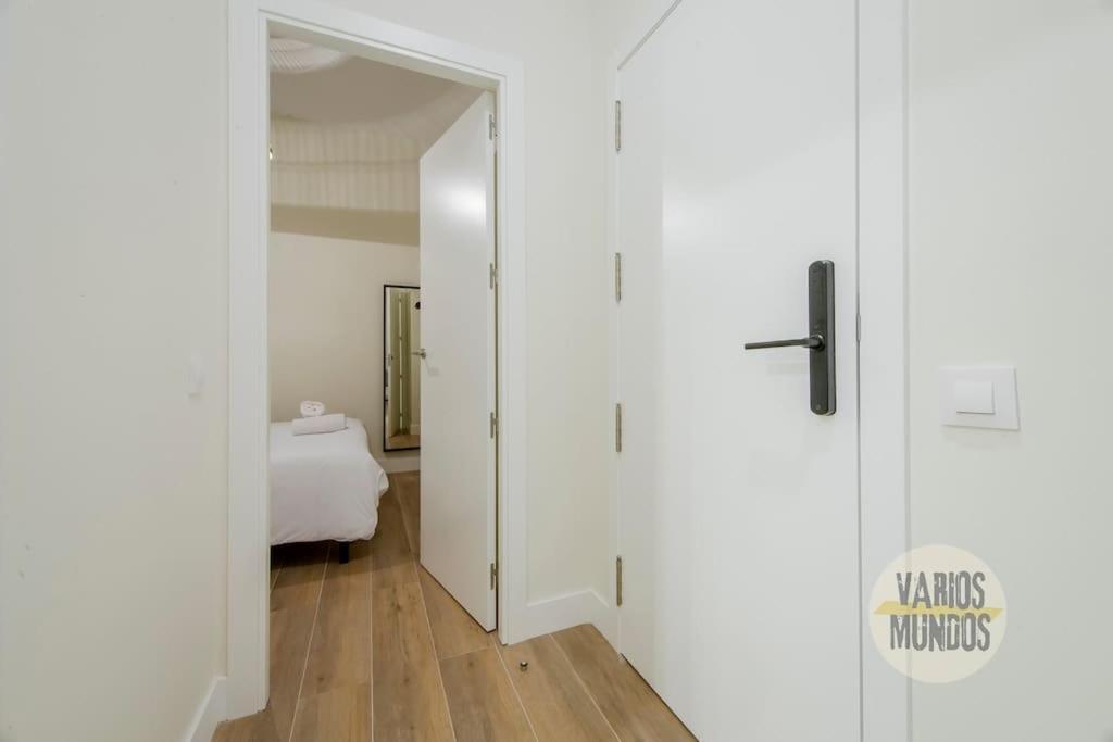 Cozy Y Centrico Apt Para 6Pax En Plaza Del Carmen E2 Madrid Exterior photo