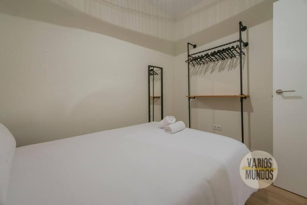 Cozy Y Centrico Apt Para 6Pax En Plaza Del Carmen E2 Madrid Exterior photo