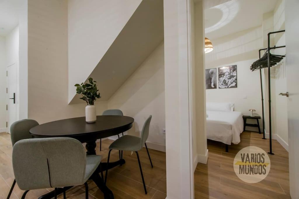 Cozy Y Centrico Apt Para 6Pax En Plaza Del Carmen E2 Madrid Exterior photo