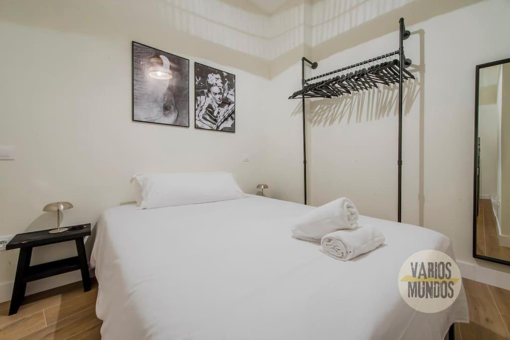 Cozy Y Centrico Apt Para 6Pax En Plaza Del Carmen E2 Madrid Exterior photo
