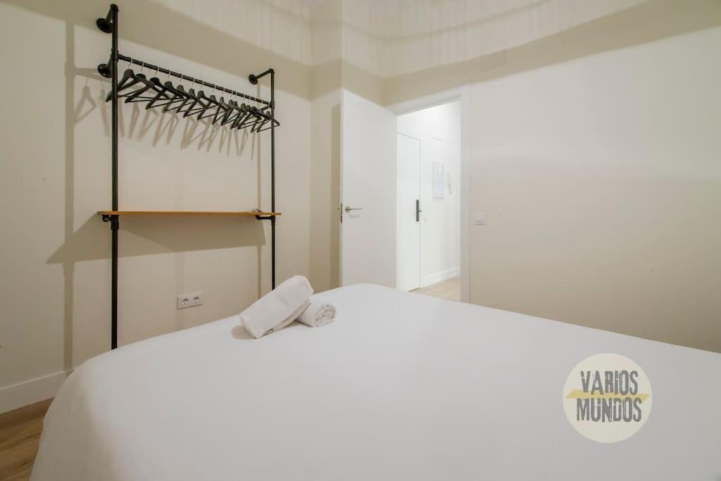 Cozy Y Centrico Apt Para 6Pax En Plaza Del Carmen E2 Madrid Exterior photo